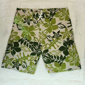 *End of Summer Sale* Mens Hawaiian Print Board & Swim Shorts in Green Colours